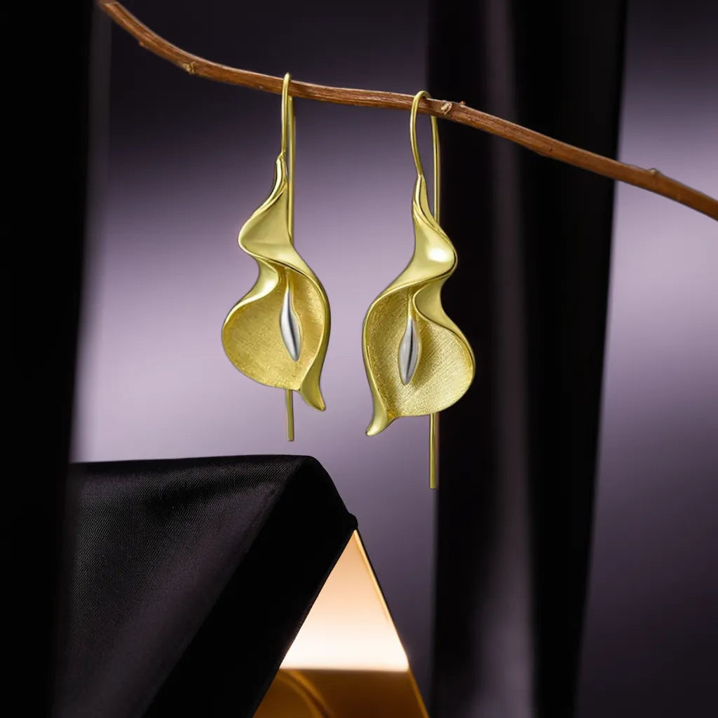 Whispering Petals: Nature’s Elegance in Every Drop