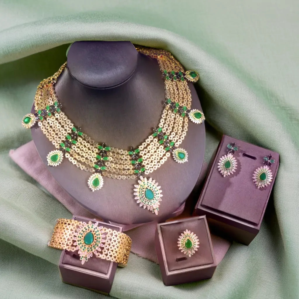 Queen’s Elegance: Exquisite Jewelry Set for Your Special Day