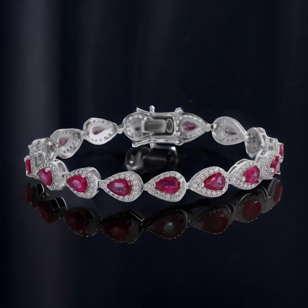 Blaze of Beauty – Luxury Red Stone Chain for Glamorous Women