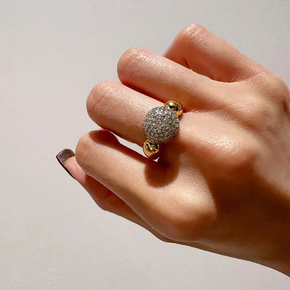 Spark of Romance: Stunning Jewelry for Meaningful Promises