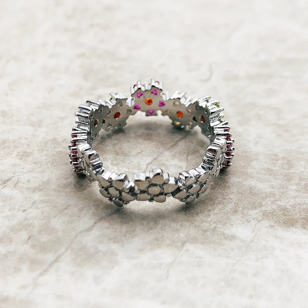 Lustrous Charm: A Jewel That Captivates Hearts