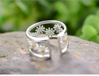 Daisy Dreams: Delicate 925 Sterling Silver Adjustable Rings