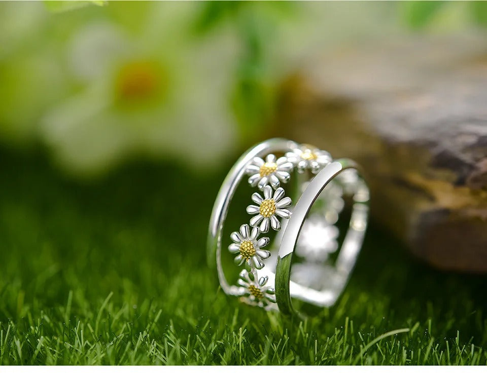 Daisy Dreams: Delicate 925 Sterling Silver Adjustable Rings